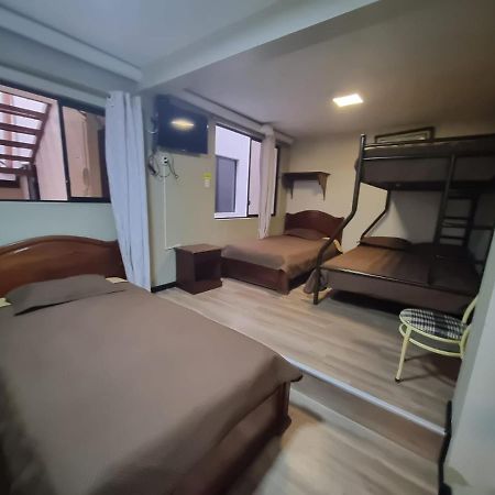 Hostal Alborada Куенка Екстериор снимка