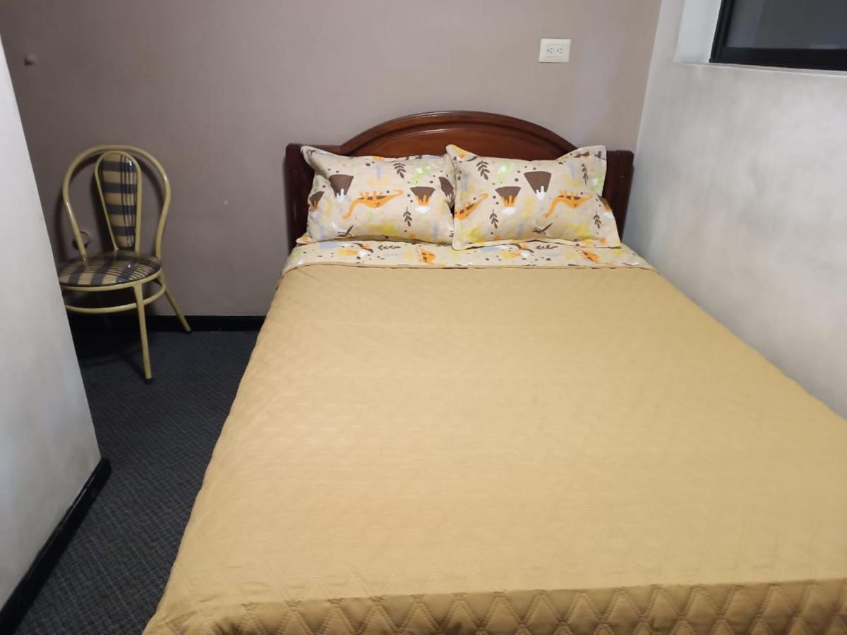 Hostal Alborada Куенка Екстериор снимка
