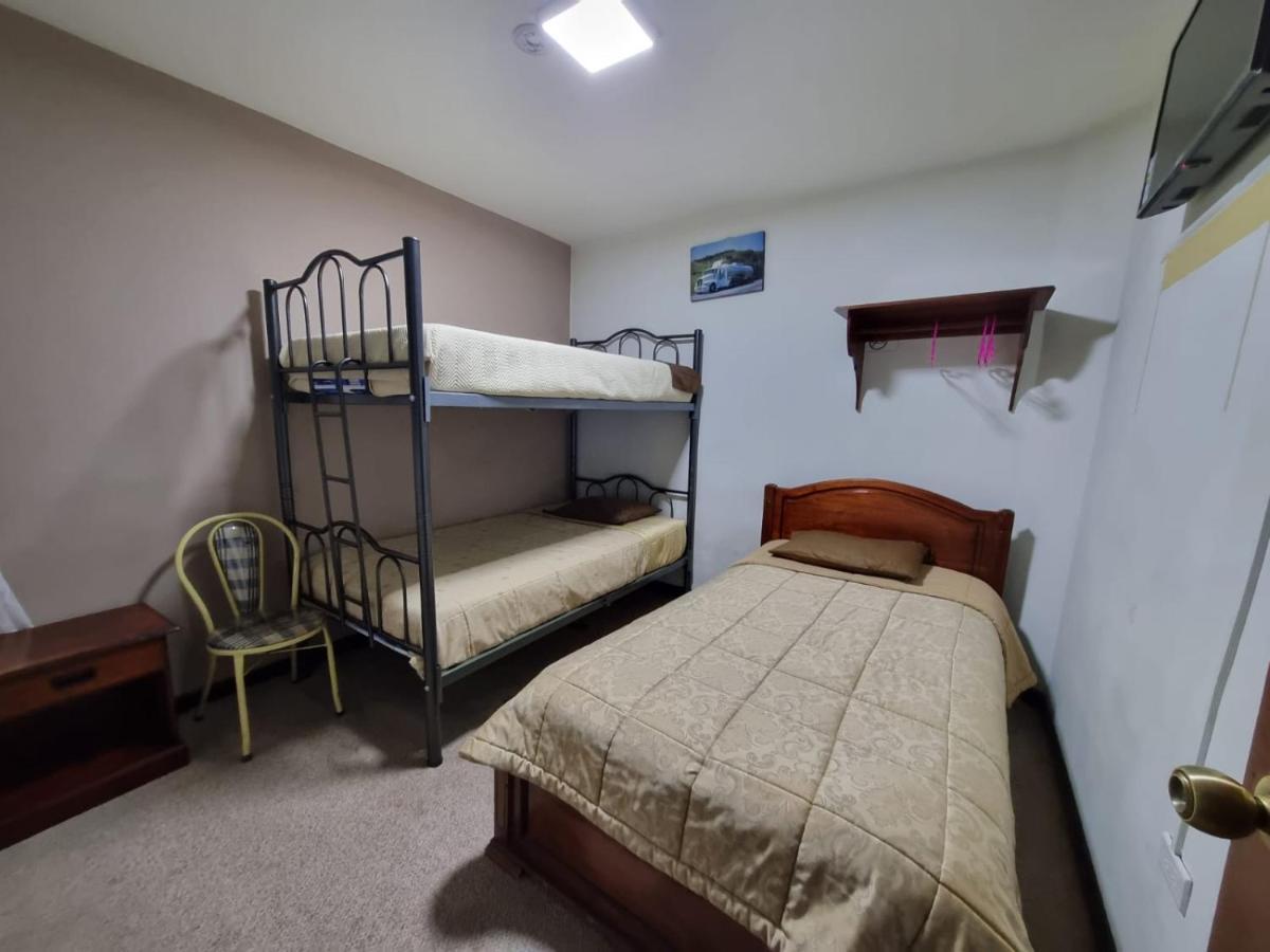 Hostal Alborada Куенка Екстериор снимка