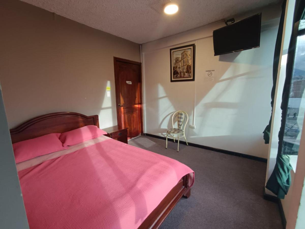 Hostal Alborada Куенка Екстериор снимка