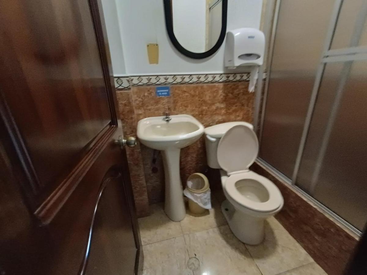 Hostal Alborada Куенка Екстериор снимка